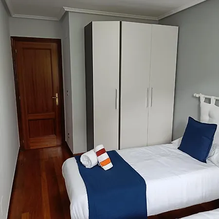Paraiso Soleado: Piso Con Terraza, Piscina Y Garaje A 5 Min De Playa Apartamento