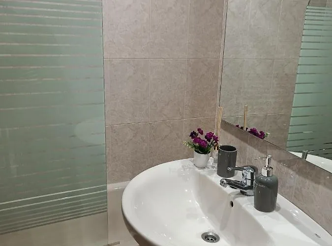 Διαμέρισμα Paraiso Soleado: Piso Con Terraza, Piscina Y Garaje A 5 Min De Playa Castro Urdiales