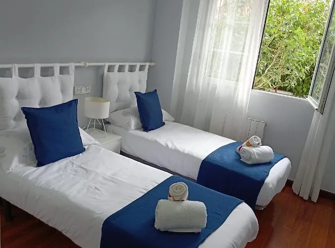 Paraiso Soleado: Piso Con Terraza, Piscina Y Garaje A 5 Min De Playa Castro Urdiales