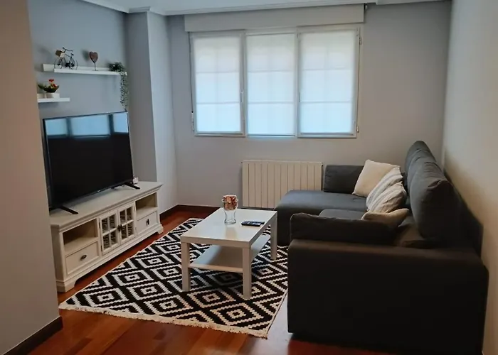 Paraiso Soleado: Piso Con Terraza, Piscina Y Garaje A 5 Min De Playa * Castro Urdiales