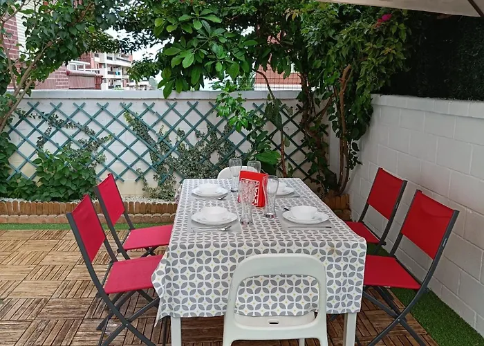 Paraiso Soleado: Piso Con Terraza, Piscina Y Garaje A 5 Min De Playa